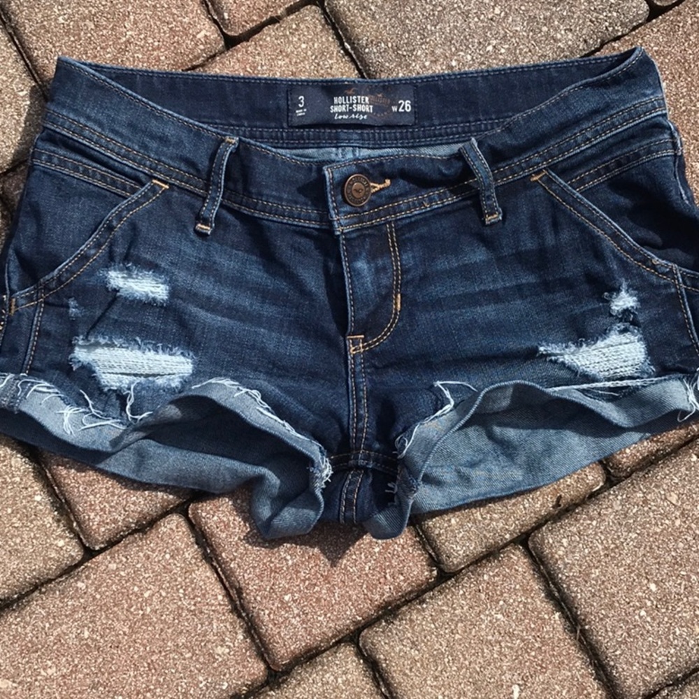 Low rise short-short Hollister